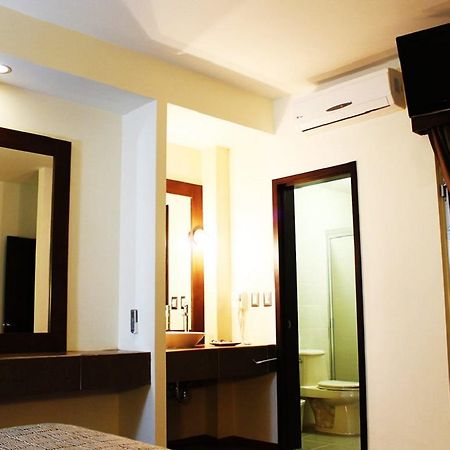 Hotel Haru อากวสคาเลียนเทส ภายนอก รูปภาพ